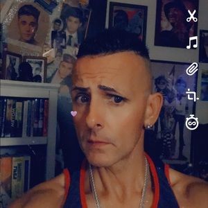 Meet your Posher, Bruce